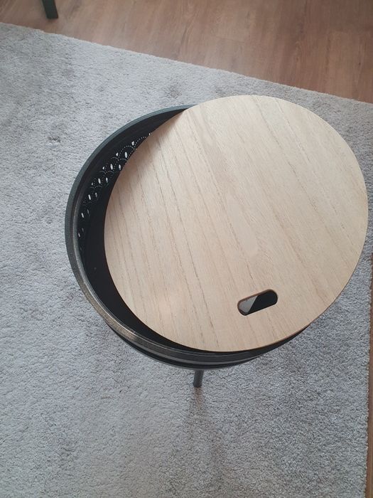 Vand măsuță super oferta !