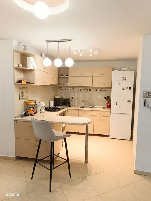 Apartament cu 3 camere,bloc nou, decomandat,105 mp utili,Centru