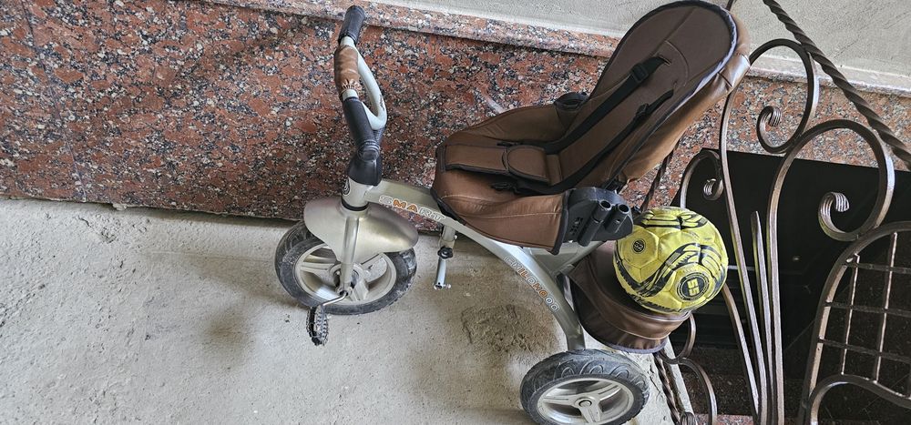 Продам детский трёхколёсный велосипед