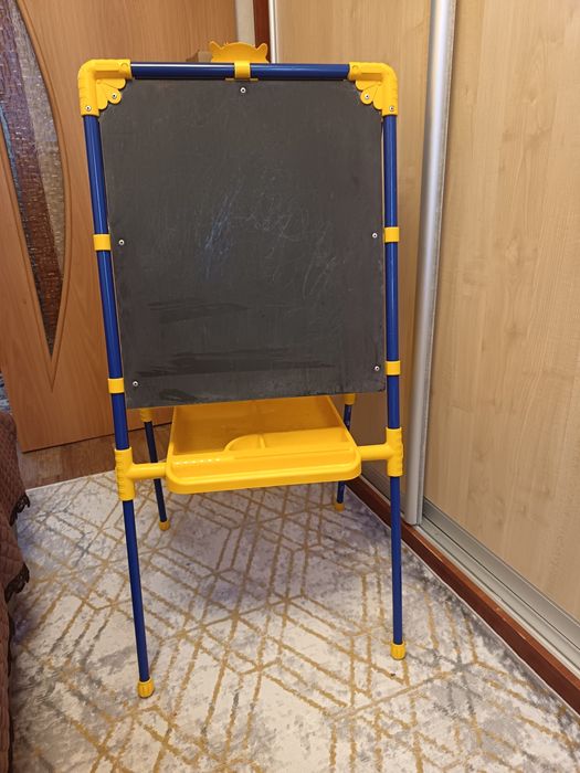 Детский мольберт