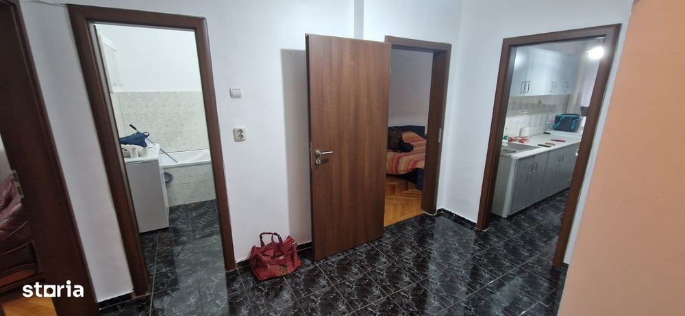 Apartament 3 Camere Etaj 1 Complex Studentesc 450 euro