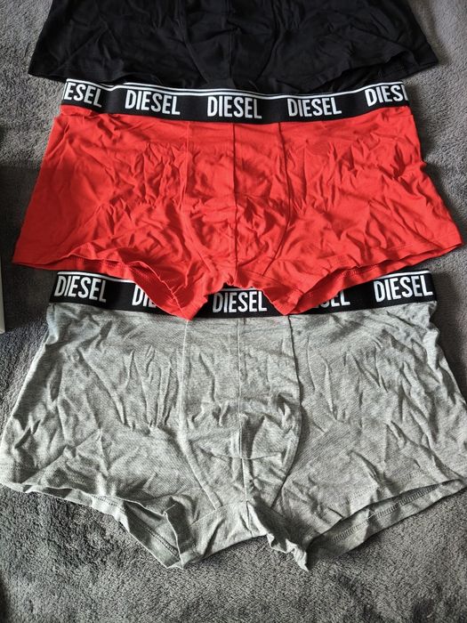 Diesel set 3 boxeri barbati gri-rosu-negru mărimea L noi originali