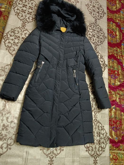 Ayollar qiwki kurtkasi