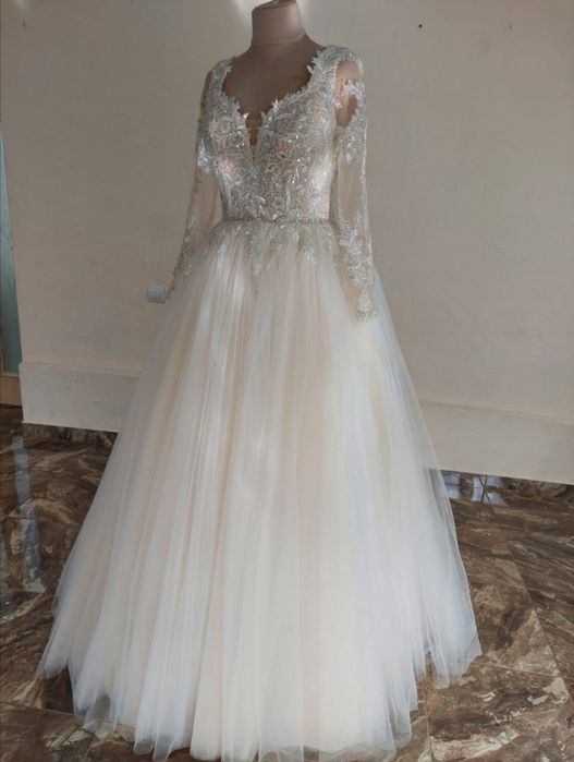 Rochie mireasă  .