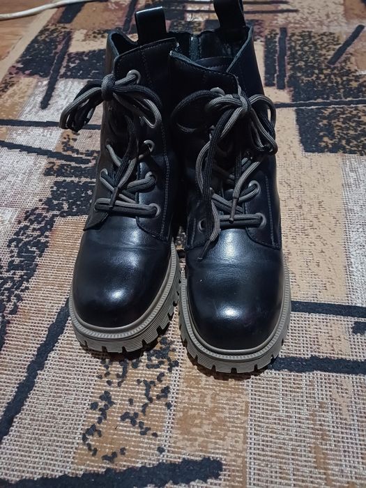 Женская обувь 37размер