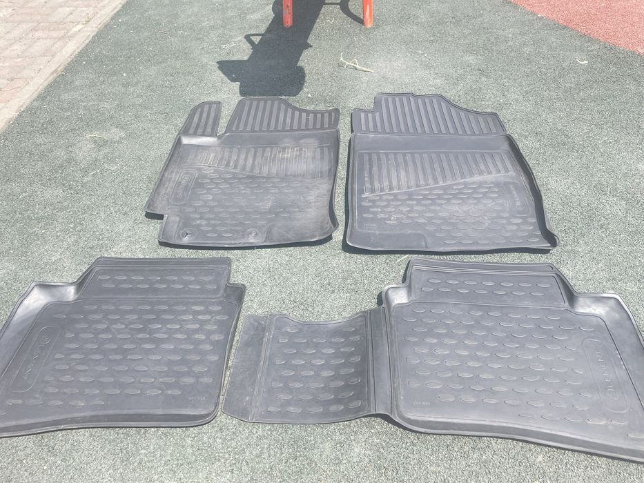 Акцент машинасына арналған коврик