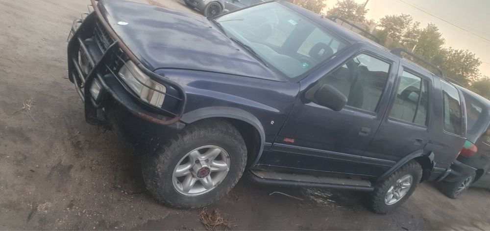 Опел фронтера 2.5тдс за части