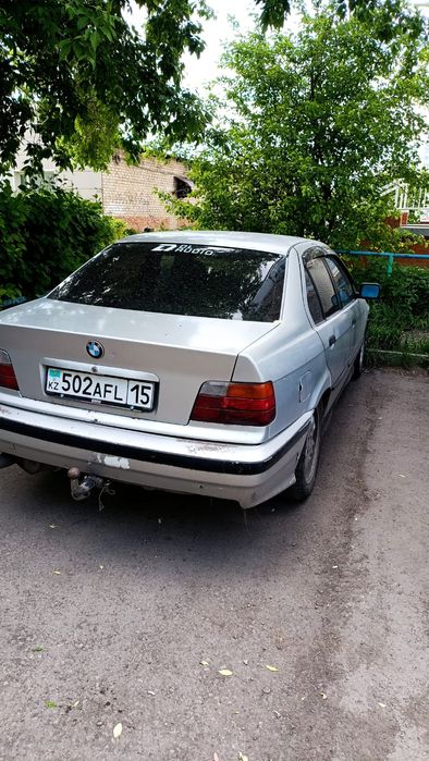 Продам машину БМВ