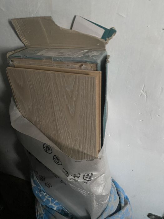 Продам ламинат пачку новые