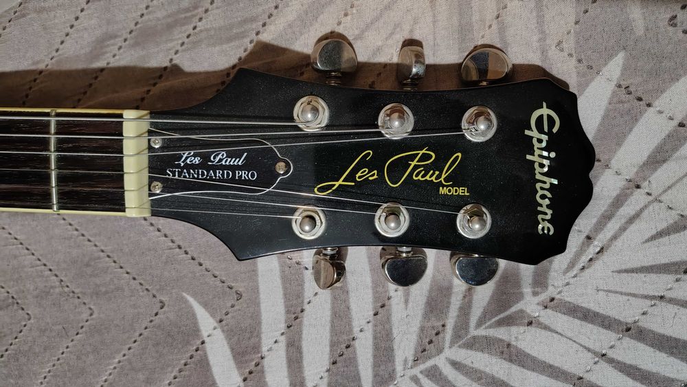 Продавам електрическа китара Epiphone