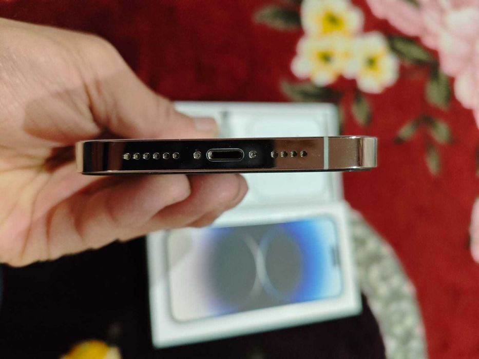 Продам Айфон 14 про макс 128 гб