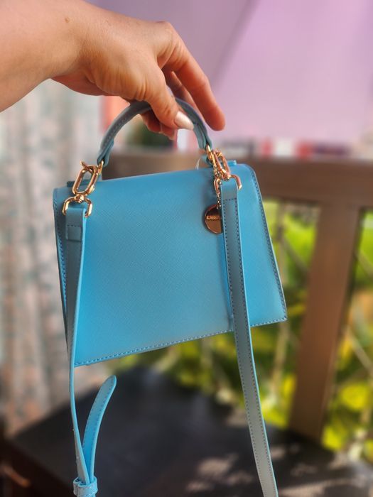 Нова кокетна чантичка