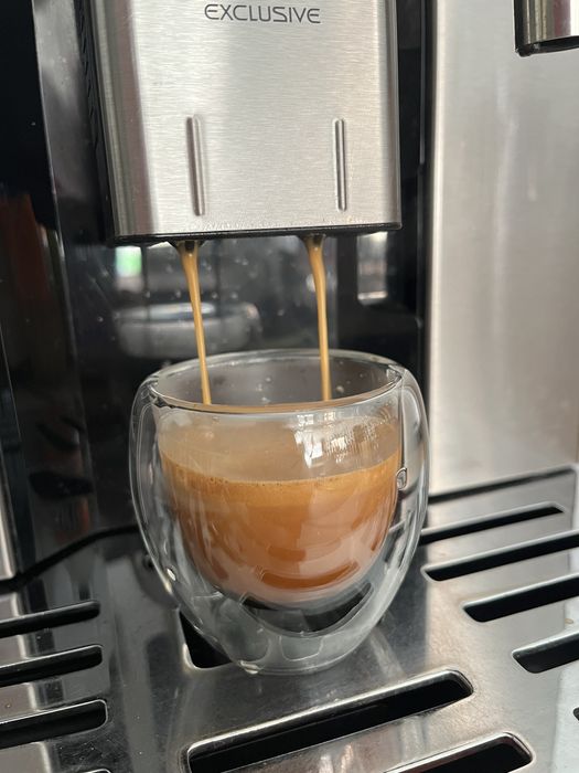 Aparat de facut cafea delonghi primadonna exclusiv