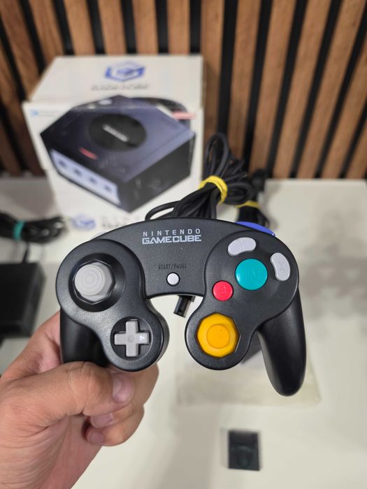Nintendo Gamecube negru complet la cutie PAL (Europa)