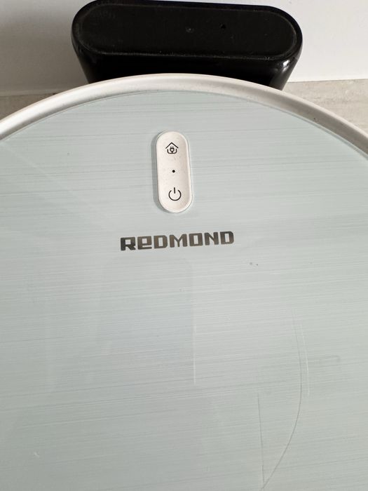 Продам робот пылесос