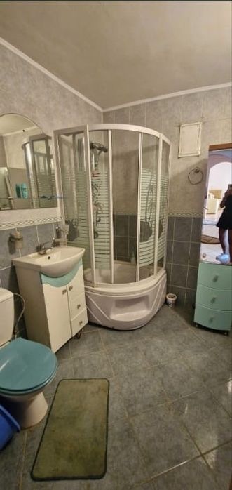 De vanzare apartament cu 3 camere