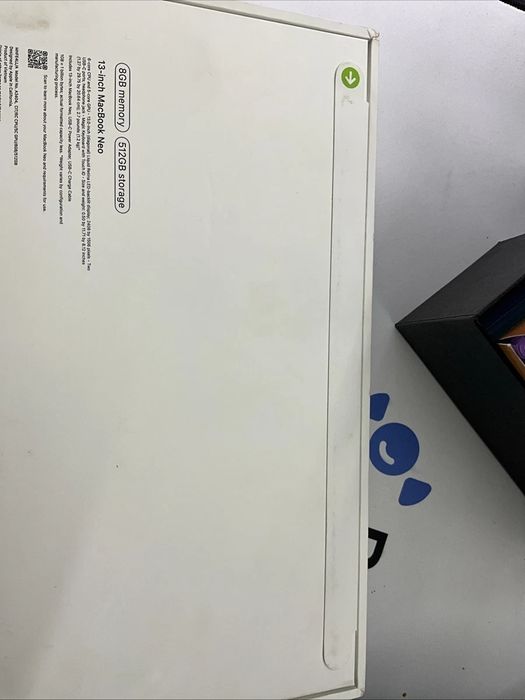Продам MacBook Neo 8/512 зелёного цвета новый из Америки