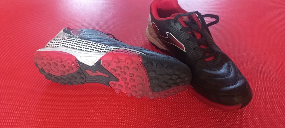Футбольные бутсы joma
