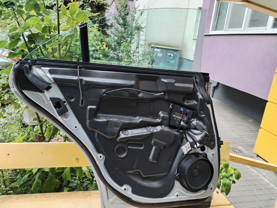 Лява задна врата и калник от Мерцедес W219, 2007,  със забележки...