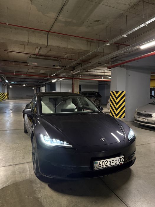 Тесла модел 3 2024