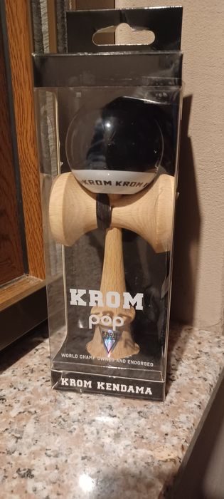 Kendama krom pop lol