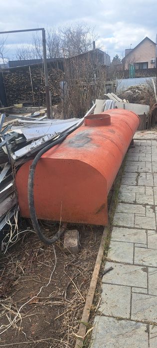 Продам бочку на 1000л