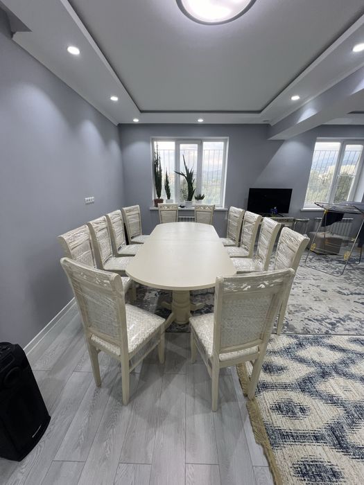 Стол и стулья комплект