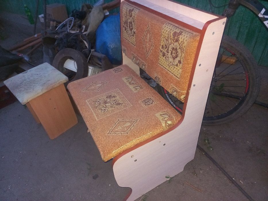 Продам кухонный диванчик