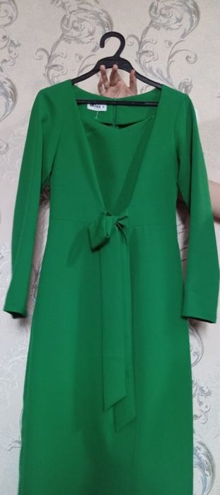 Срочно продам 3 платья  ПЕТРОПАВЛОВСК