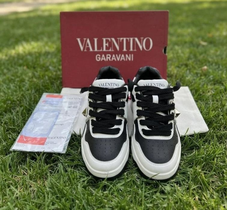 Adidasi Valentino Garavani Negru Alb - Full Box