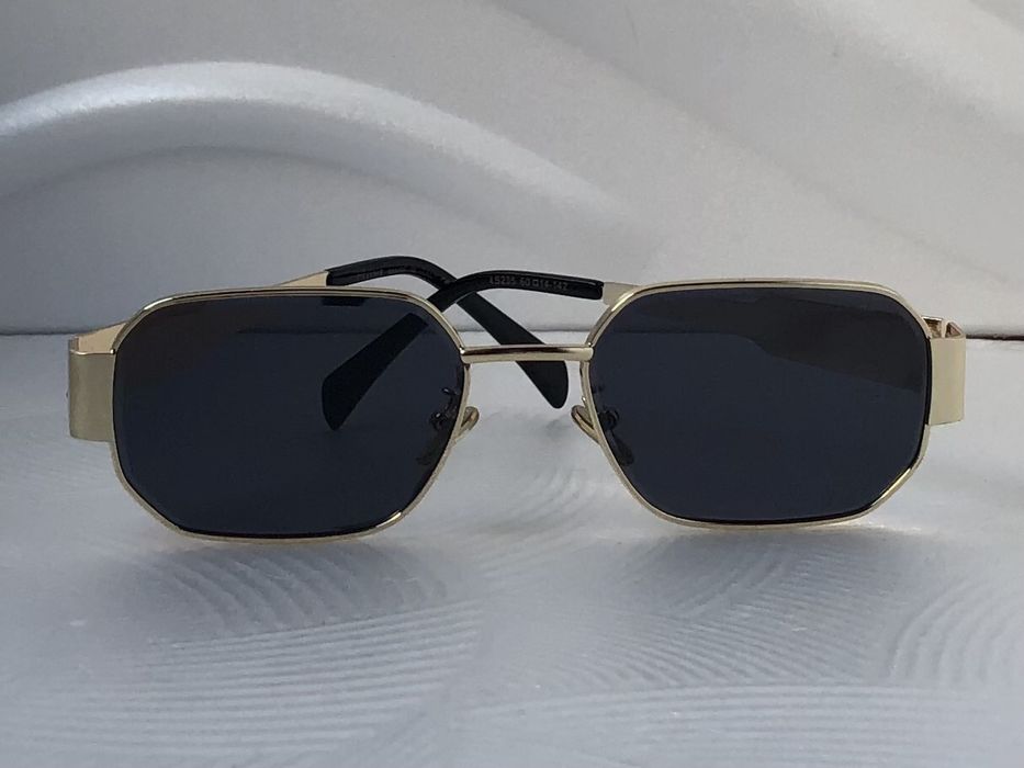 Модерни дамски слънчеви очила