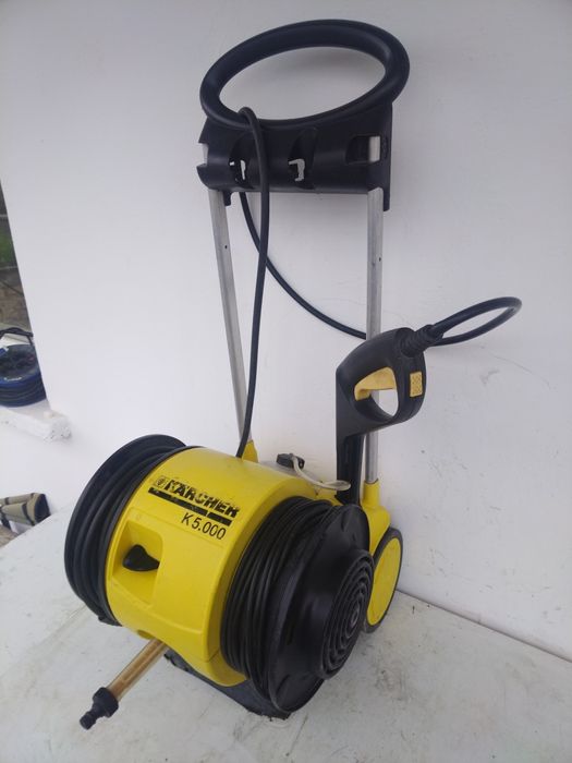 Професионална водоструйка KARCHER  K5. 000 M 2000W 13MPa
Мощност 2000W