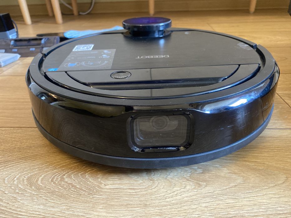 Прахосмукачка робот с камера Ecovacs Deebot Ozmo 960