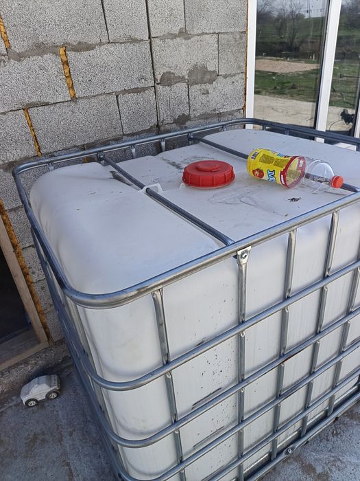 Кубовый бочка для жидкости