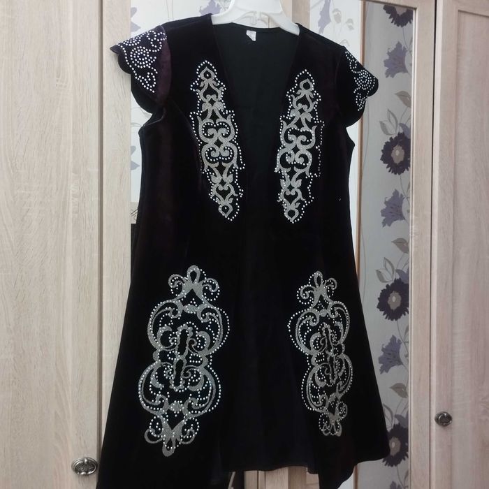 Продам женские камзолы