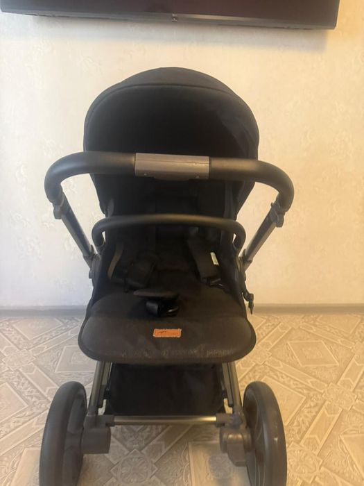 Продам детскую коляску зима , лето