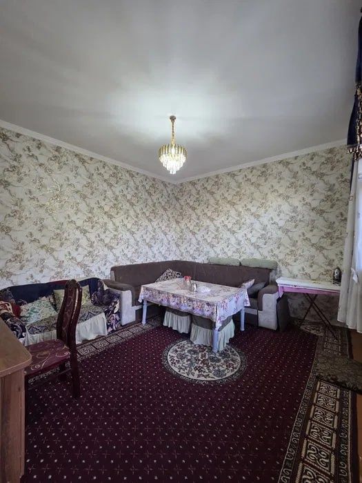 Сагбон махалла   3.7 сотих  5 хона