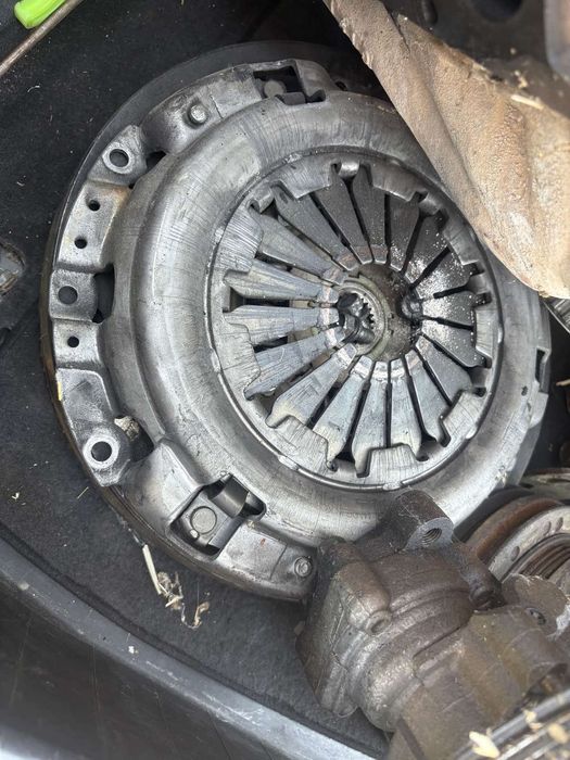 На части Мицубиши паджеро 2.5 суперселект и блокаж