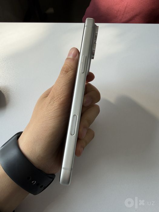 Iphone 17 pro max silver