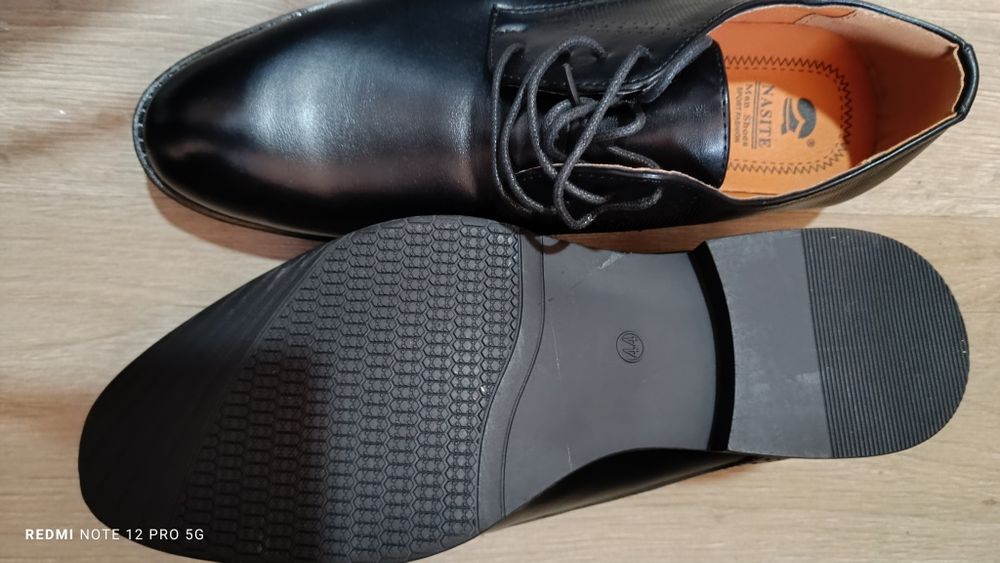 Pantofi  mărimea 44