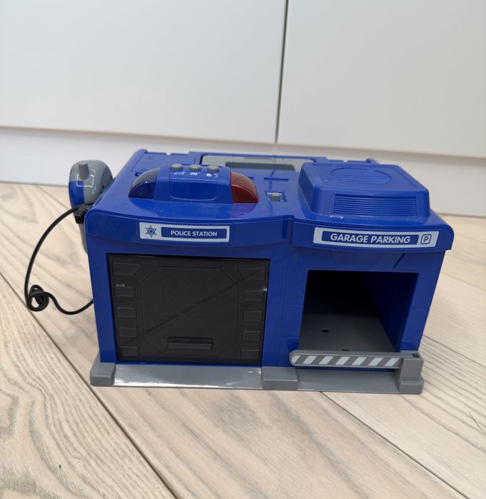 Пакет игрушек и машинки