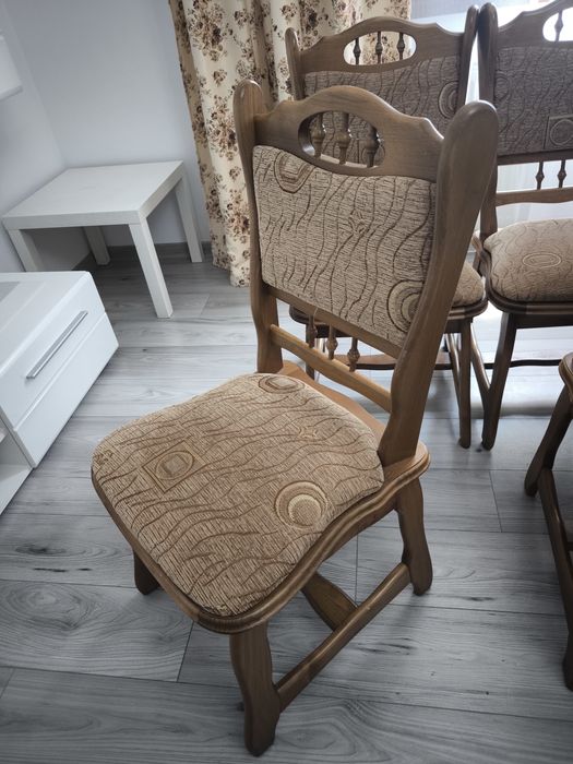 Set 6 scaune din lemn masiv, tapițate – stare  bună