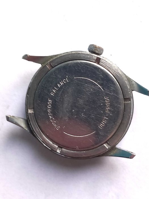 Ceas WOSTOK  Tip Militar, cadran Negru ,, 18 rubine