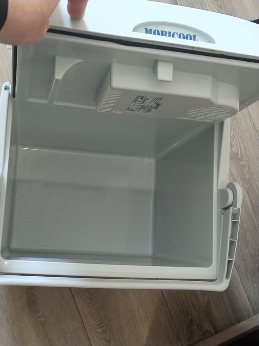 Ел.  хладилна чанта MOBICOOL 25 литра 12 и 220 волта