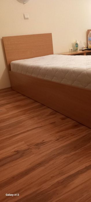 Продавам 2бр.  Легла 200/80 с матраците