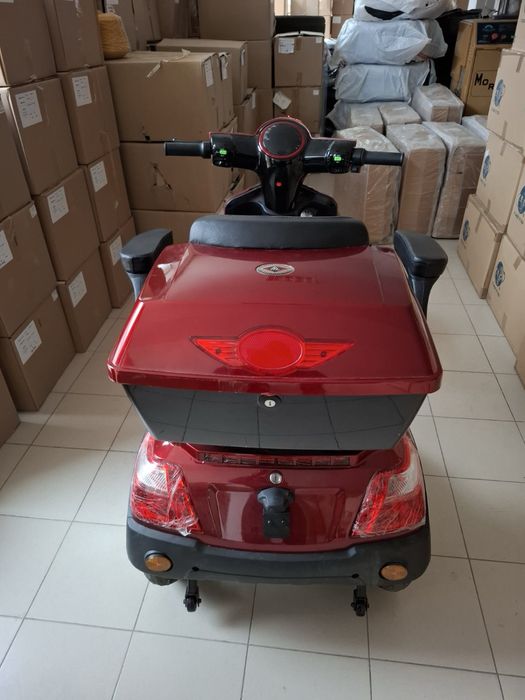 *ЧИСТО НОВА* Електрическа четириколка 1500W MaxMotors