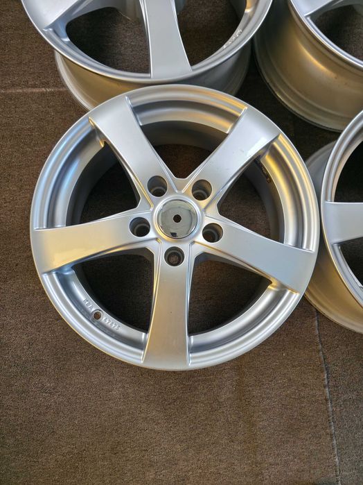 4 Jante Aliaj 5x114.3 16'' 6.5J ET 40 - Honda / Renault Megane / Mazda 3 CX-30 / Kia Ceed / Hyundai I30 / Toyota Suzuki / Nissan / Dacia Duster