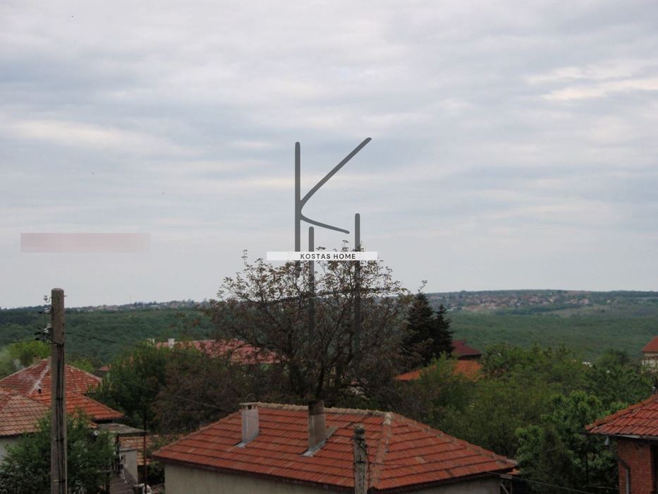 Къща в Варна, област-с.Бенковски площ 285 цена 195000