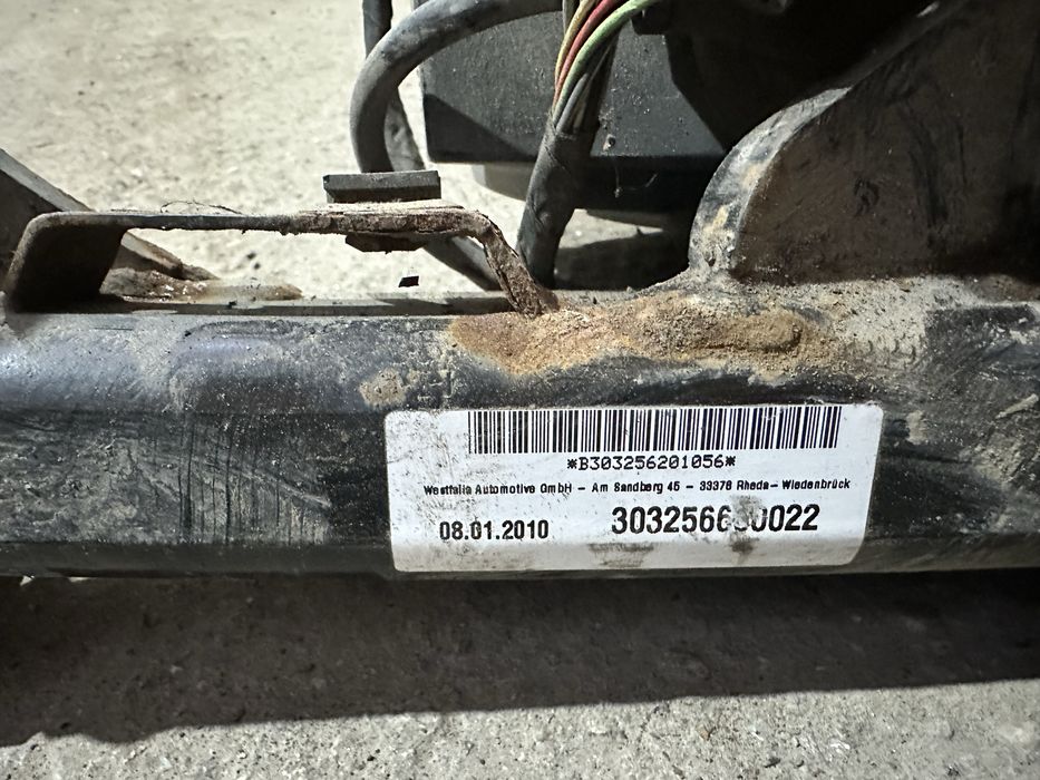 Carlig electric bmw e60, e61 520, 525, 530, 535