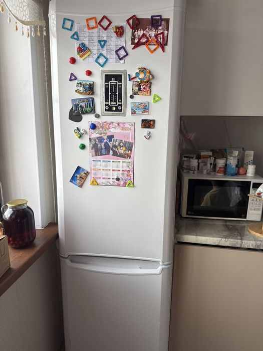 Продаю холодилник